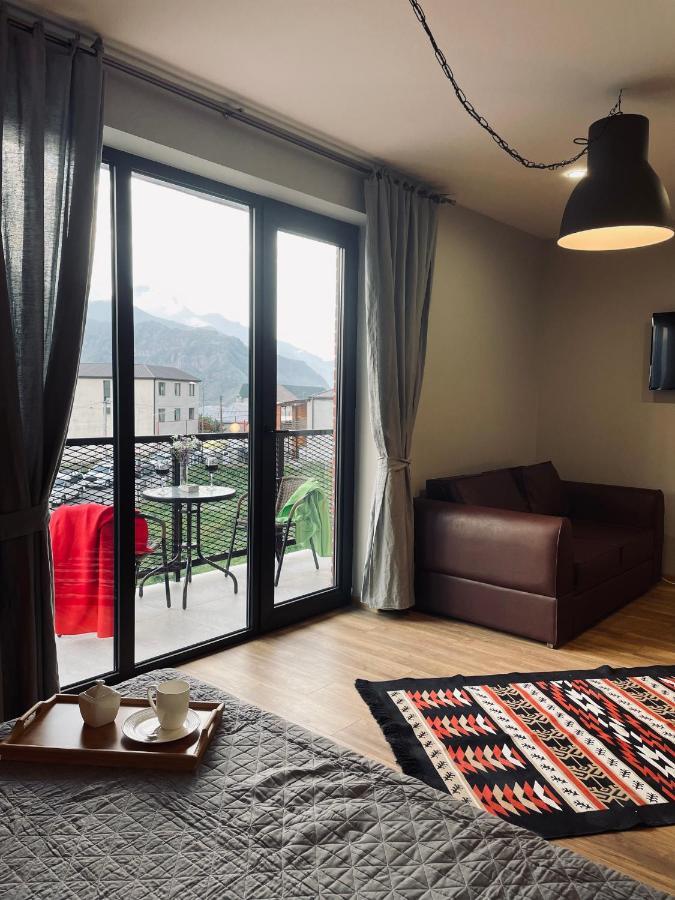 Kazbegi Stylish Apartment Stepantsminda Exterior foto