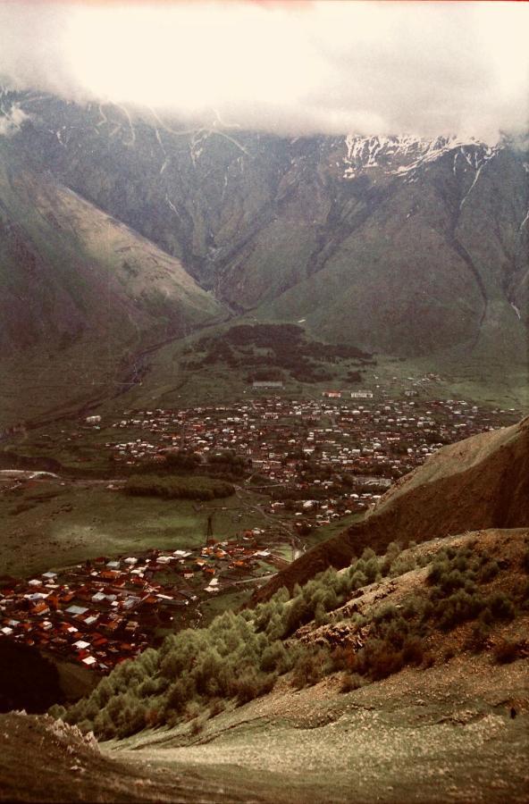 Kazbegi Stylish Apartment Stepantsminda Exterior foto