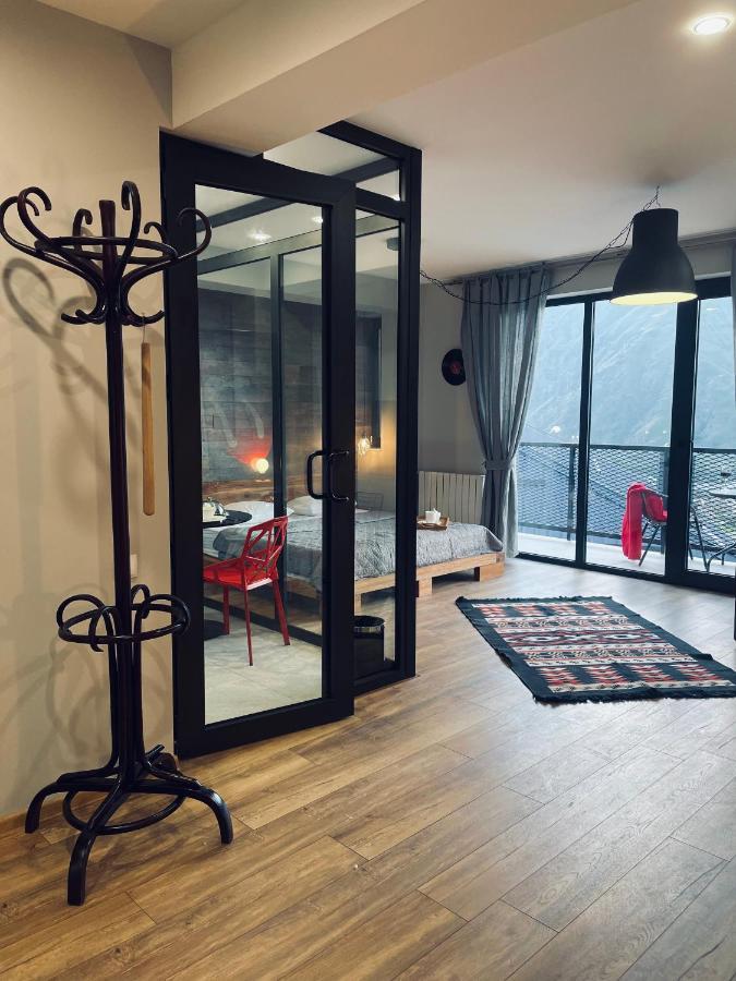 Kazbegi Stylish Apartment Stepantsminda Exterior foto