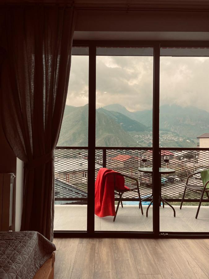 Kazbegi Stylish Apartment Stepantsminda Exterior foto