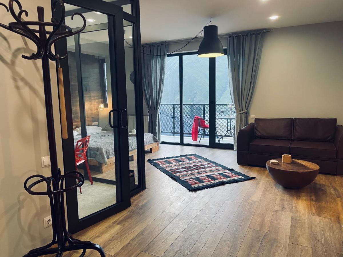 Kazbegi Stylish Apartment Stepantsminda Exterior foto