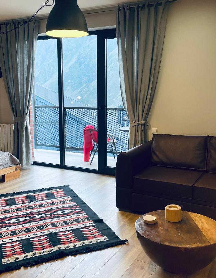 Kazbegi Stylish Apartment Stepantsminda Exterior foto