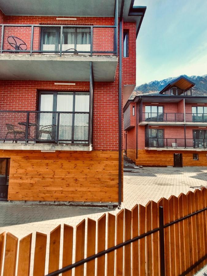 Kazbegi Stylish Apartment Stepantsminda Exterior foto