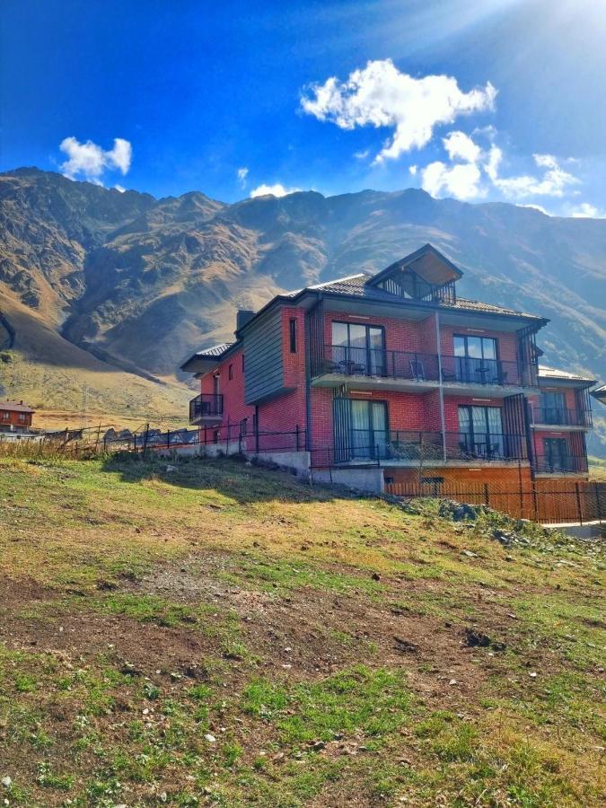 Kazbegi Stylish Apartment Stepantsminda Exterior foto